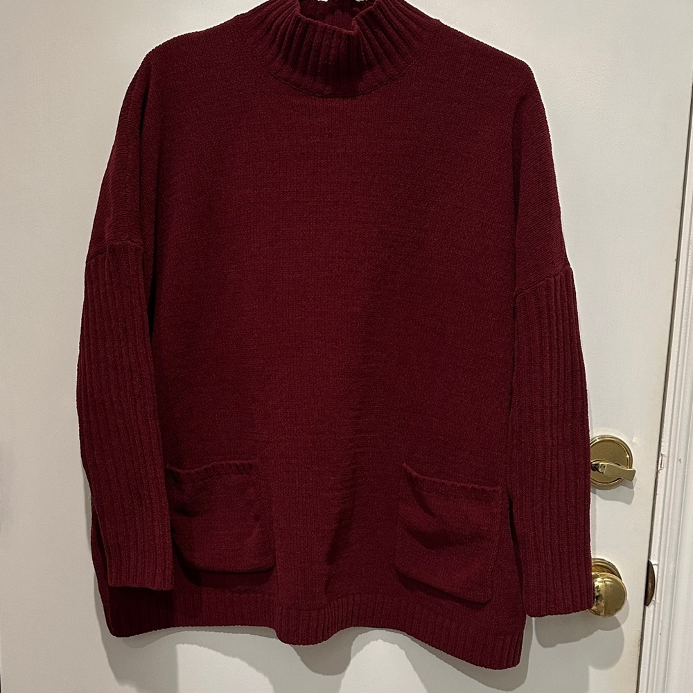 J.Jill Burgundy Knit Sweater with Pockets. Large